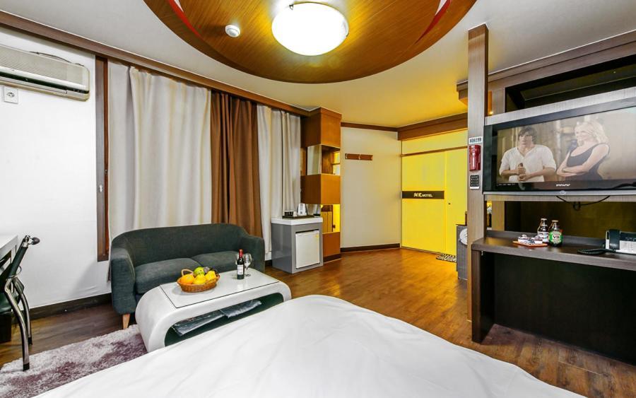 Mk Hotel Yeosu Exterior foto